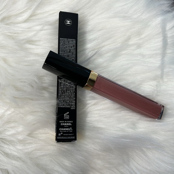 COPY - CHANEL  COCO LIP GLOSSMelted Honey This lit’s golden in color - Picture 16 of 16